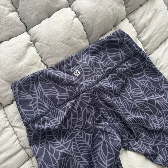 Lululemon Cropped Leggings Size 4 - Picture 1 of 5